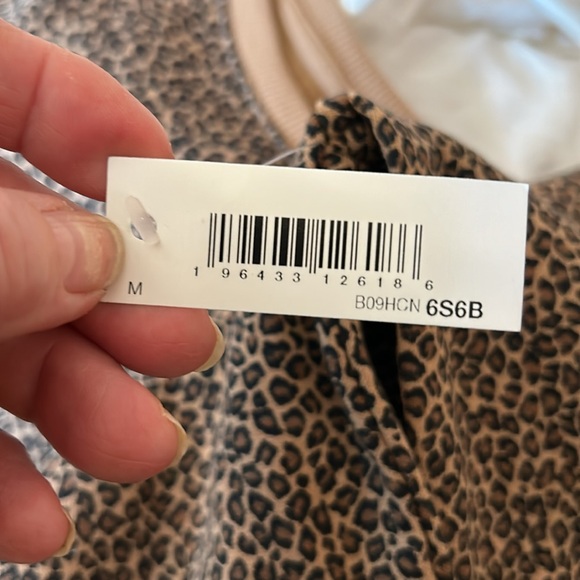 NWT Size medium animal print top - Picture 3 of 3
